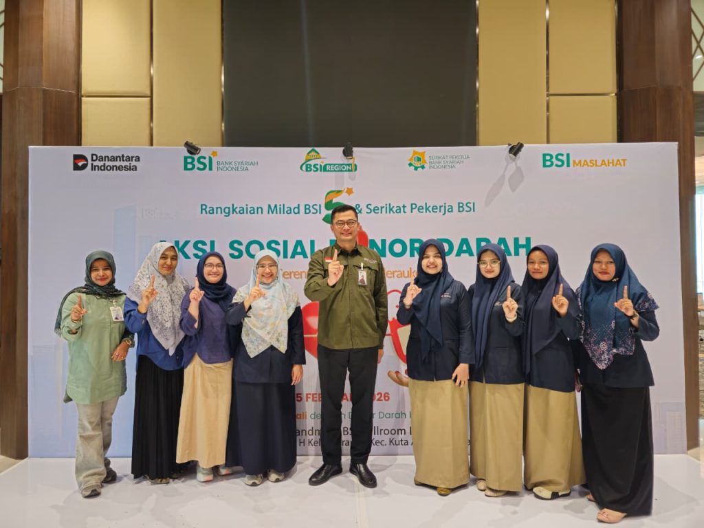 Program sosial dalam rangka milad ke-5 Bank Syariah Indonesia (BSI) Regional Aceh berhasil mengumpulkan lebih 400 kantong darah. Kegiatan donor darah digelar di Banda Aceh, Sabang, dan Lhokseumawe.