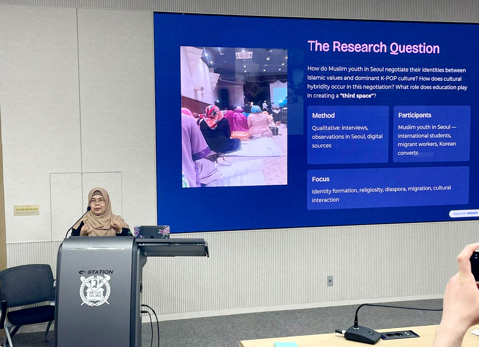 Prof Eka Srimulyani, Guru Besar UIN Ar-Raniry diundang menyampaikan kuliah tamu di Seoul National University (SNU), Korea Selatan, Senin (13/4/2026).