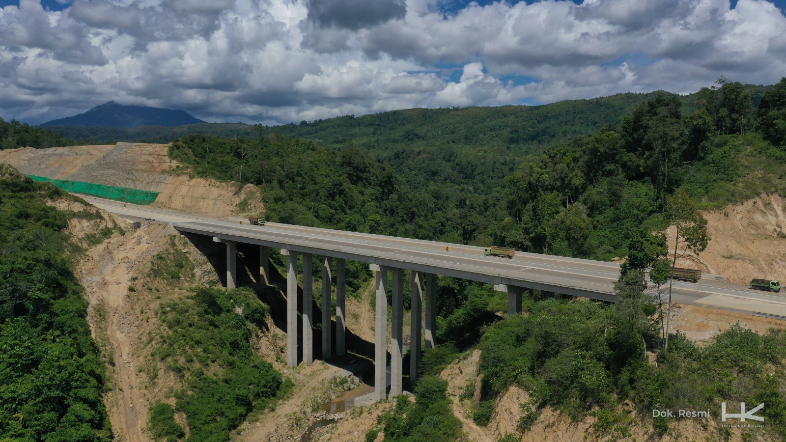 Berdasarkan laporan keuangan audited tahun buku 2025, perusahaan membukukan laba bersih sebesar Rp 3,09 triliun, tumbuh 11,6% dibandingkan tahun sebelumnya (year-on-year/YoY), diiringi penurunan total liabilitas sebesar 17,4% dari Rp 58,04 triliun menjadi Rp 47,92 triliun.