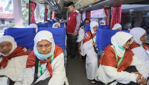 Sebanyak 5.426 calon jemaah haji asal Aceh siap diberangkatkan ke Tanah Suci pada musim haji 1447 Hijriah/2026. Kloter pertama dijadwalkan masuk Asrama Haji Embarkasi Aceh pada 5 Mei 2026 dan akan diberangkatkan ke Arab Saudi pada 6 Mei 2026 dini hari.