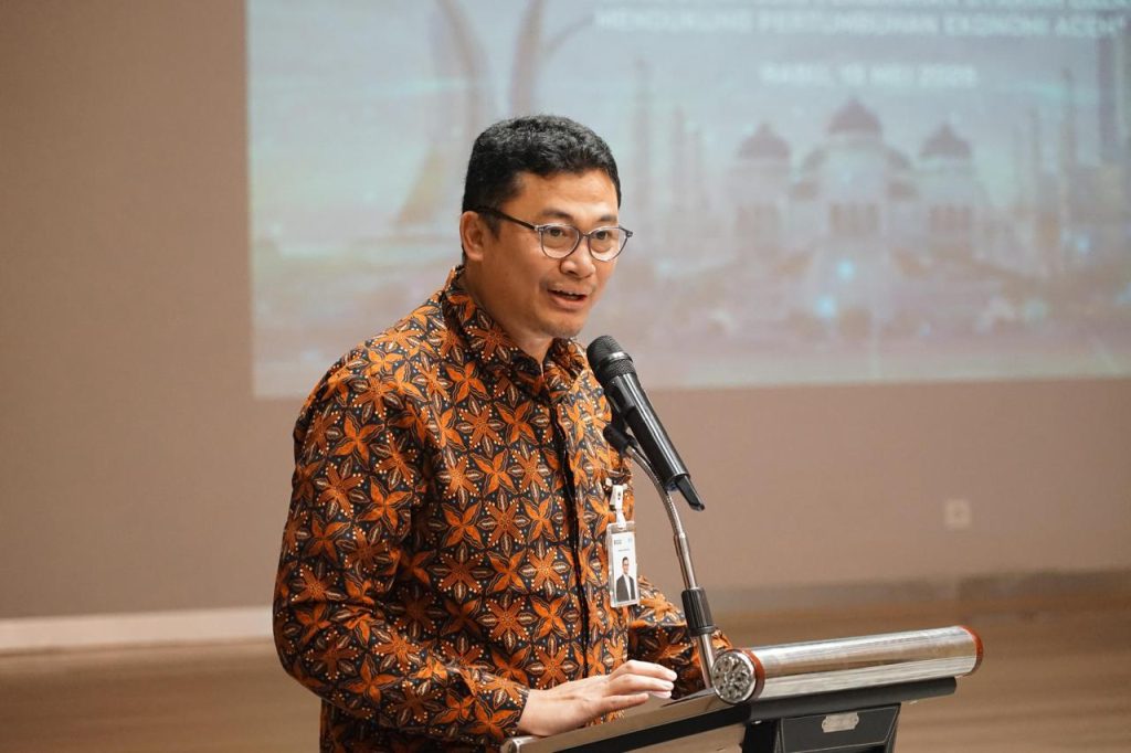 BSI juga mencatat pertumbuhan double digit sebesar 14,39 persen (YoY) menjadi Rp329 triliun. Meski tumbuh signifikan, kualitas pembiayaan tetap terjaga dengan rasio Non-Performing Financing (NPF) gross sebesar 1,8 persen, membaik dibandingkan periode sebelumnya sebesar 1,88 persen, sementara NPF nett berada pada level 0,38 persen.