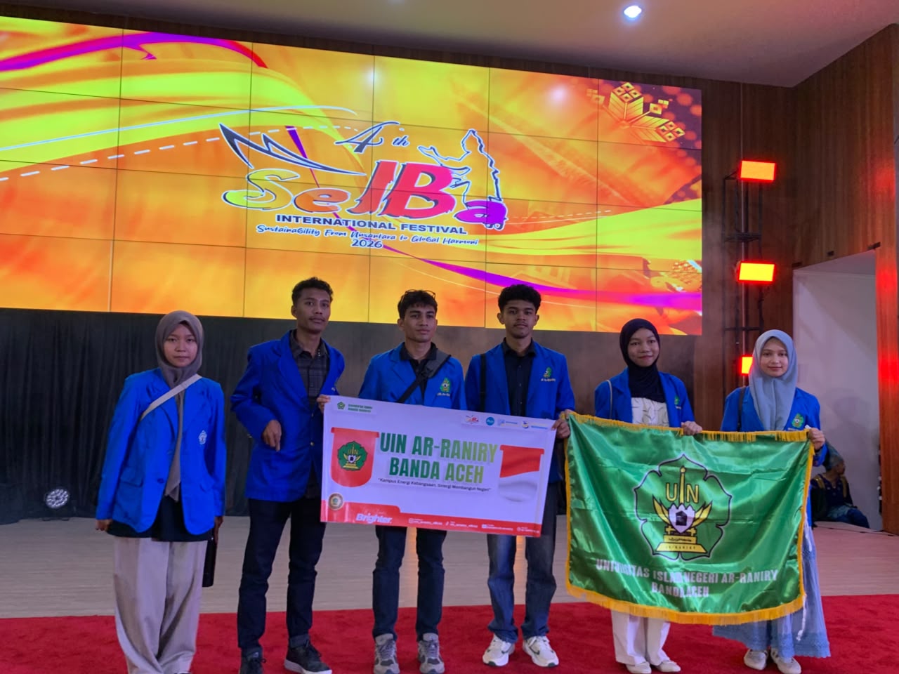 Kontingen Universitas Islam Negeri (UIN) Ar-Raniry Banda Aceh mencatatkan prestasi gemilang pada SEIBa 4th International Festival 2026. Seluruh mahasiswa yang dikirim dalam ajang internasional tersebut berhasil mempersembahkan medali, dengan total enam medali yang terdiri atas tiga emas dan tiga perak.
