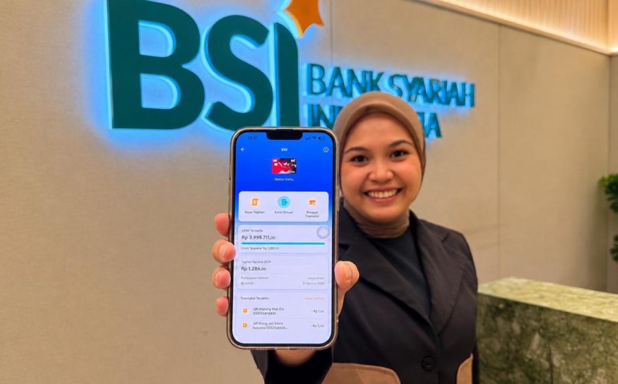 BSI Hasanah KKI Card yakni kartu pembiayaan syariah pertama di Indonesia yang memanfaatkan jaringan Gerbang Pembayaran Nasional (GPN) dan terintegrasi dengan BYOND by BSI sebagai sumber dana transaksi QRIS.