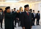 Prof Dr Mujiburrahman MAg kembali dilantik sebagai Rektor UIN Ar-Raniry Banda Aceh untuk masa jabatan 2026–2030. Pelantikan dilakukan langsung oleh Menteri Agama RI Prof Dr KH Nasaruddin Umar MA di Operation Room Kementerian Agama, Jakarta, Kamis (6/8/2026).